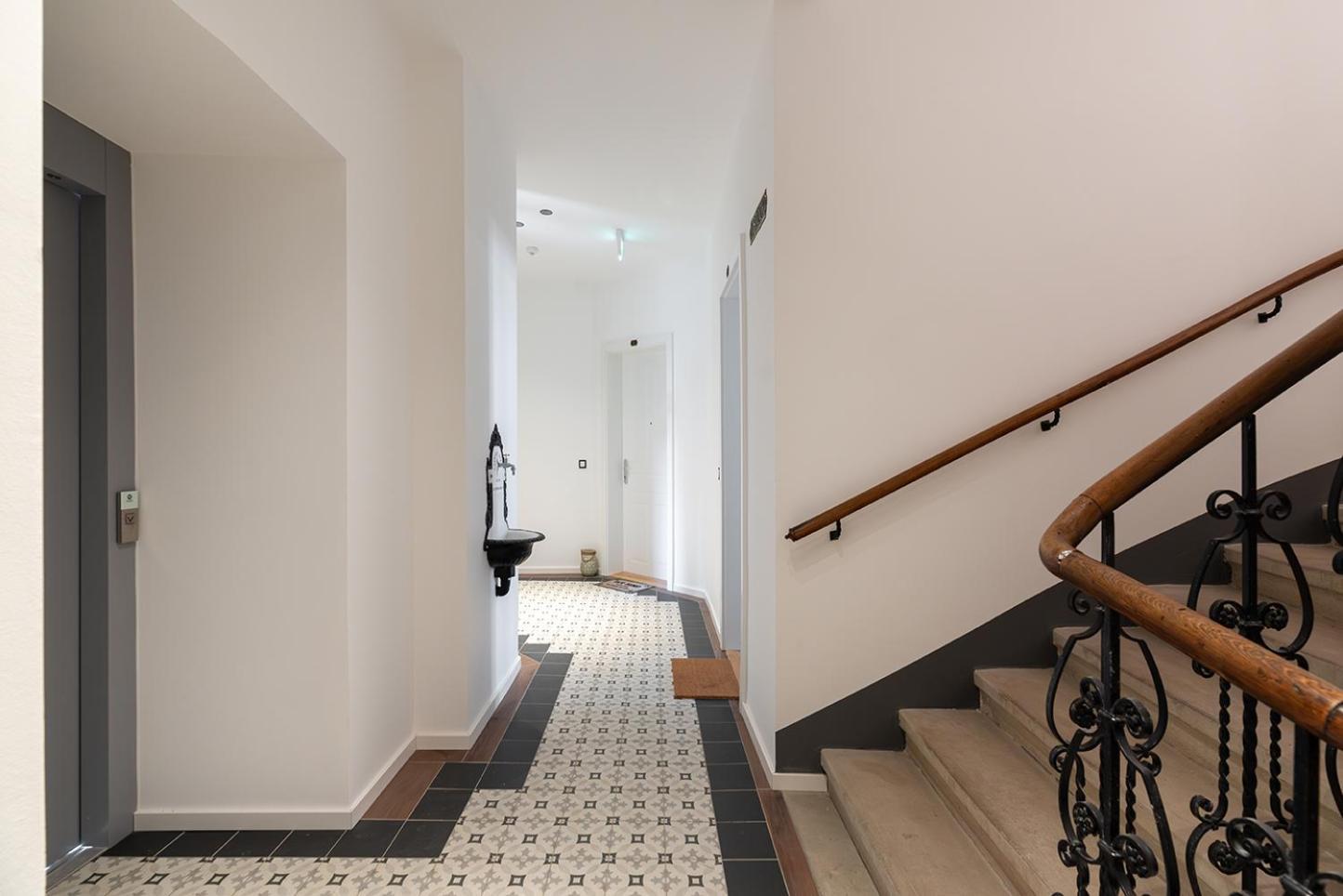 Modern Wohnen Im Renovierten Stil-altbau Apartment Wien