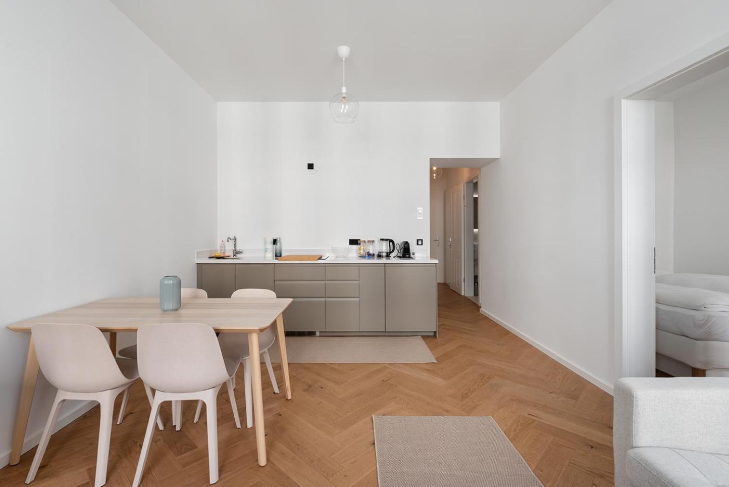 Modern Wohnen Im Renovierten Stil-altbau Appartement