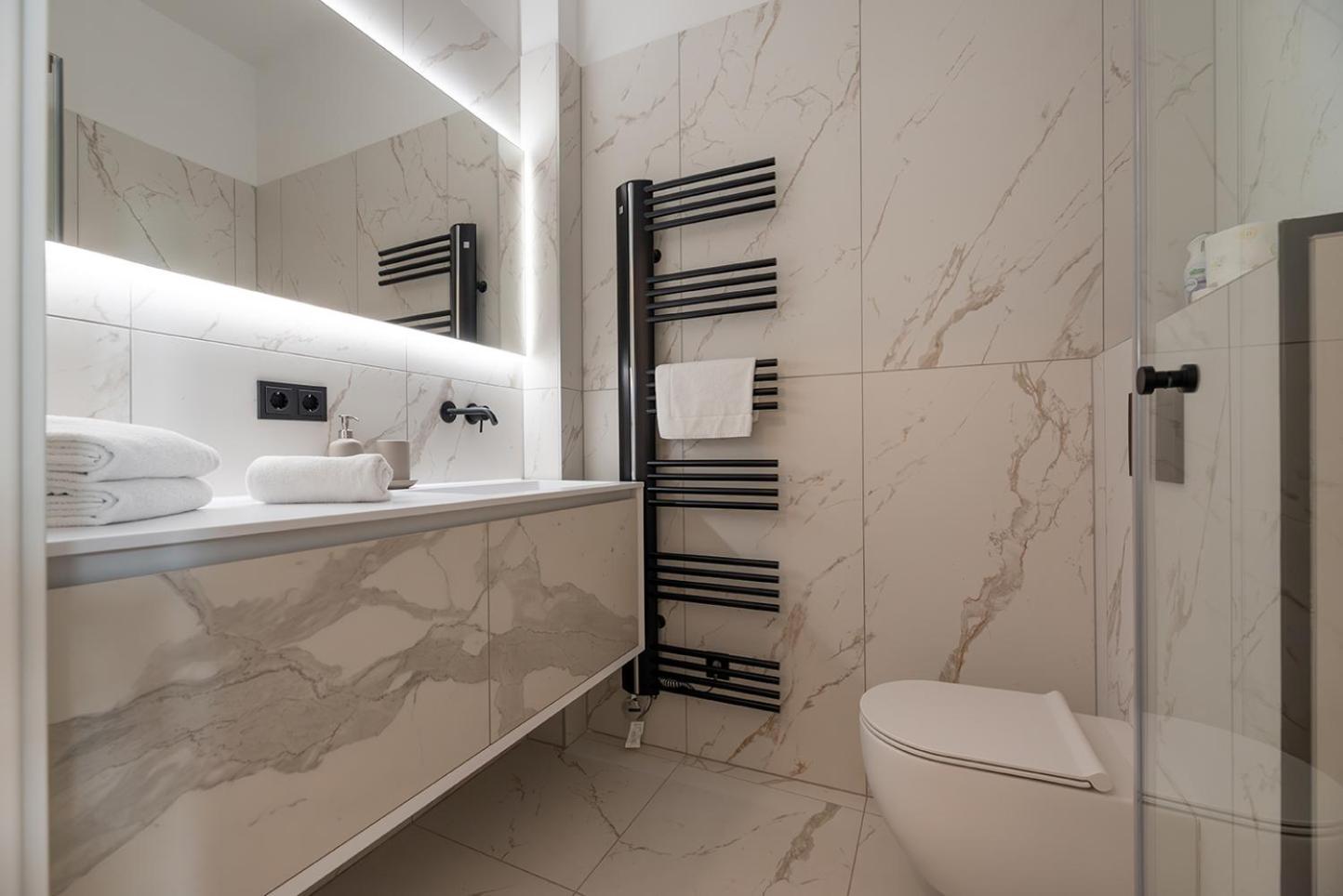 Appartement Modern Wohnen Im Renovierten Stil-altbau