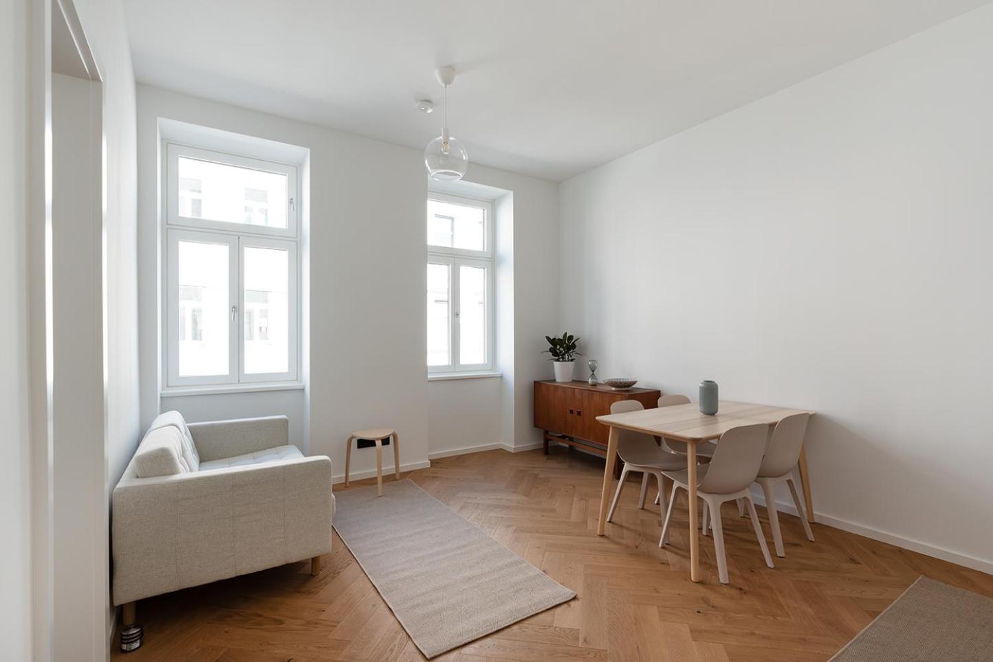 Appartement Modern Wohnen Im Renovierten Stil-altbau